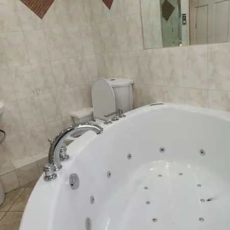Super 7bed House - Hot Tub - Large Gathering Meets بيت للعطل