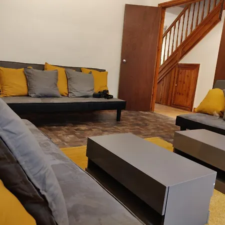 Super 7bed House - Hot Tub - Large Gathering Meets