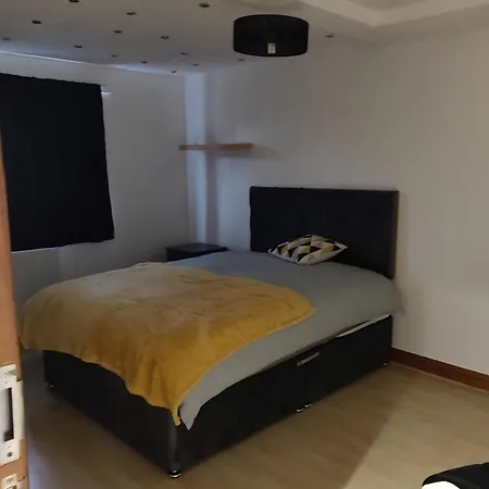 Super 7bed House - Hot Tub - Large Gathering Meets