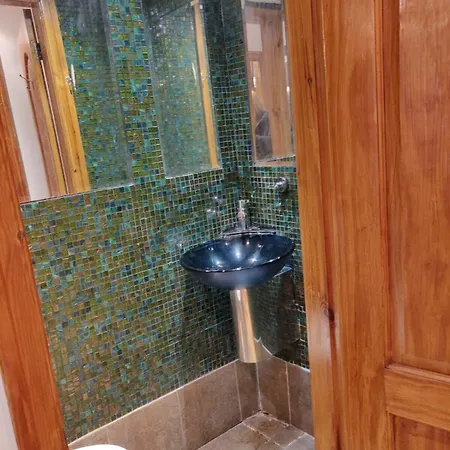 Super 7bed House - Hot Tub - Large Gathering Meets