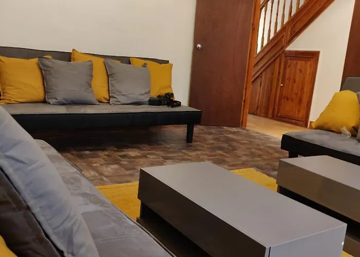 Super 7bed House - Hot Tub - Large Gathering Meets