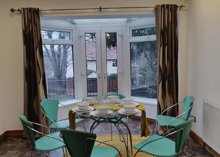 Super 7bed House - Hot Tub - Large Gathering Meets *