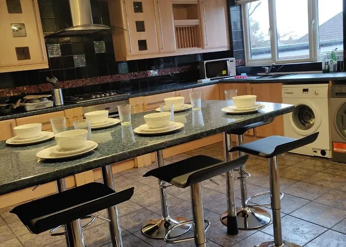 Super 7bed House - Hot Tub - Large Gathering Meets Semesterbostad *