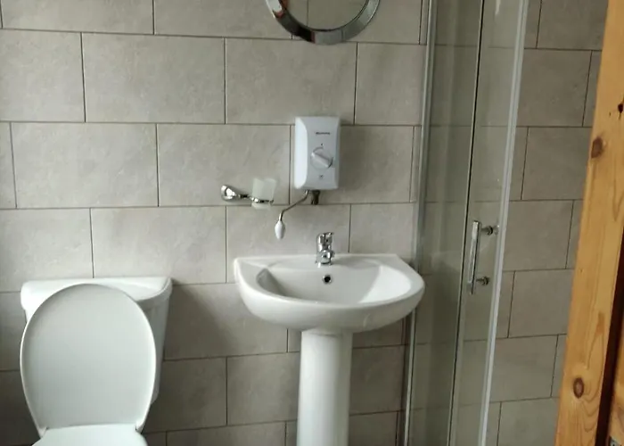 Super 7bed House - Hot Tub - Large Gathering Meets Holiday home Leeds (West Yorkshire)