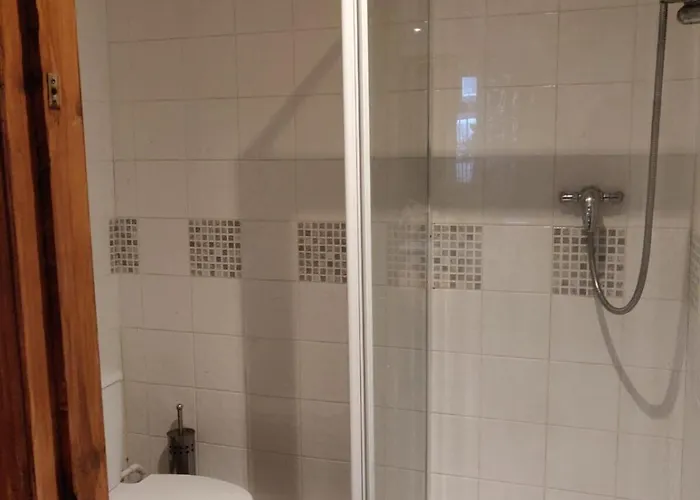 Super 7bed House - Hot Tub - Large Gathering Meets