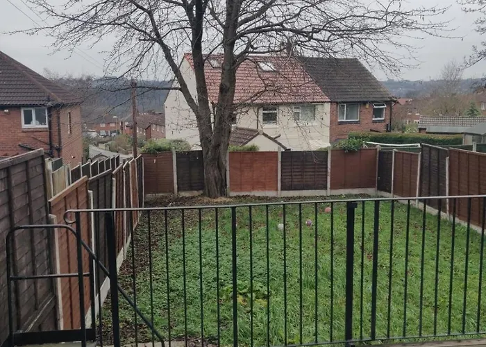 Holiday home Super 7bed House - Hot Tub - Large Gathering Meets Leeds (West Yorkshire)